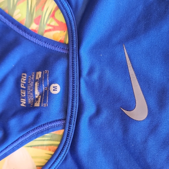 M Nike Sports bra - Picture 2 of 8